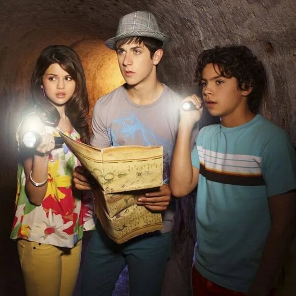 See by Chloé Silk Blend Daisy Floral Tank ASO Alex Russo / Selena Gomez - Picture 2 of 9